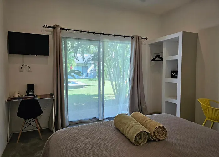 Seahorse Bed & Breakfast 4*
